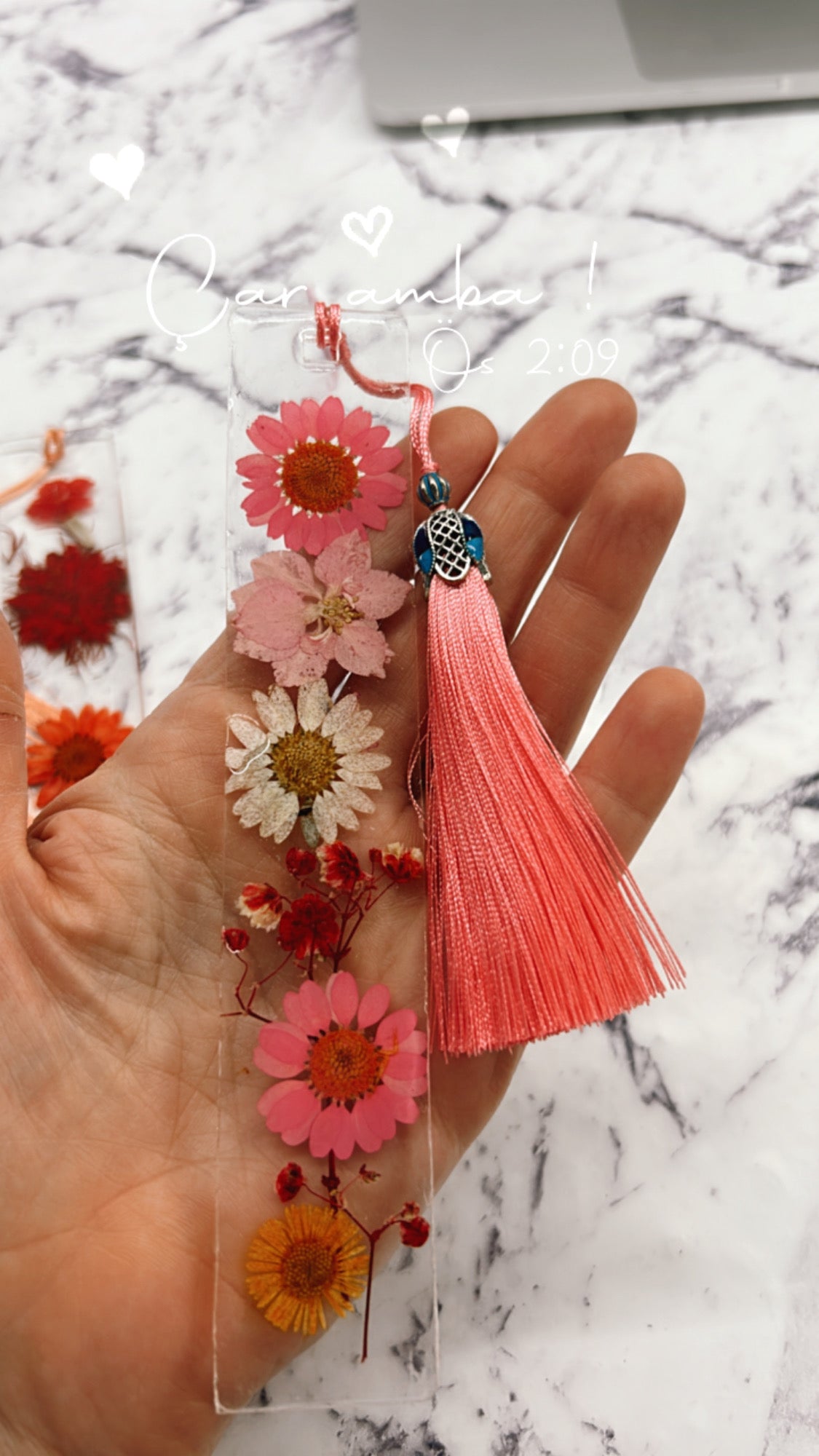 Flower bookmarks