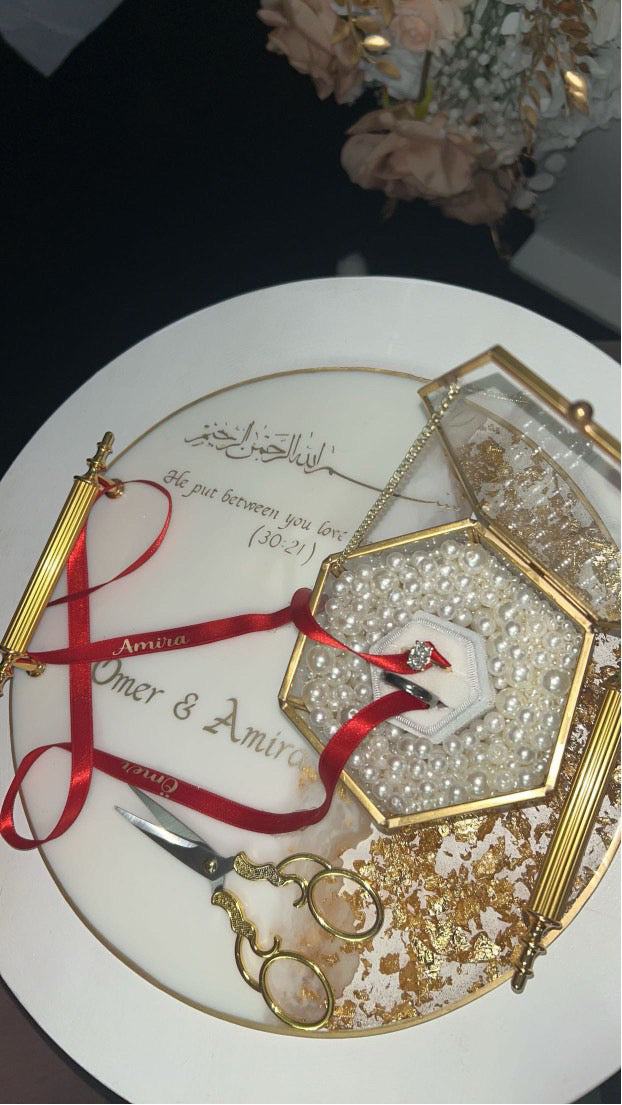round engagement tray set
