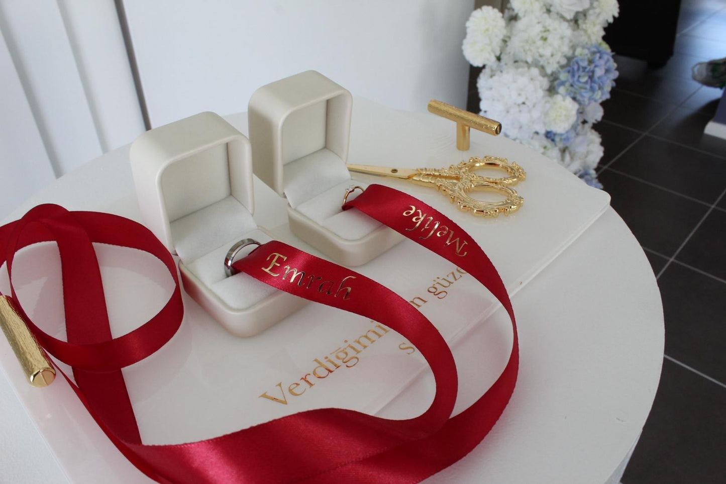 Engagement rectangle set