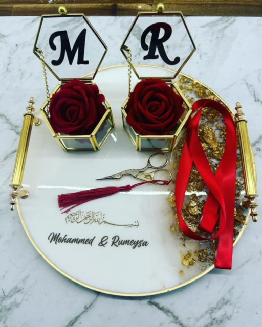 round engagement tray set