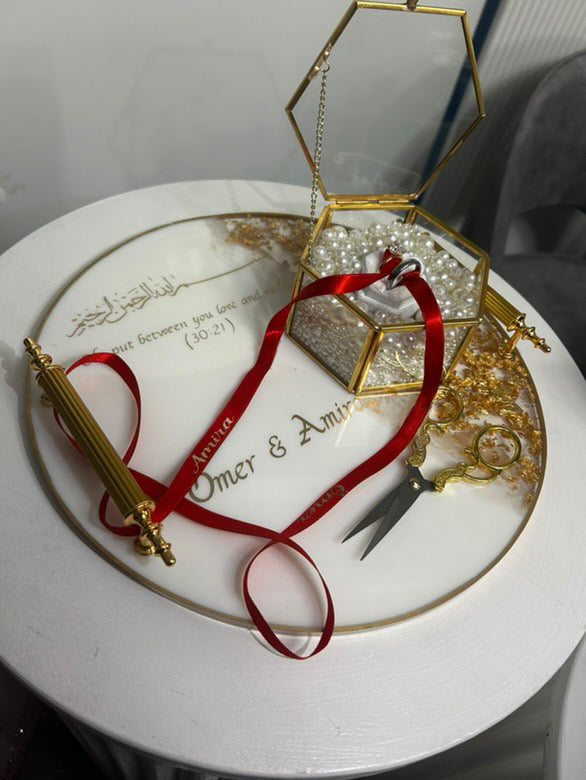 round engagement tray set