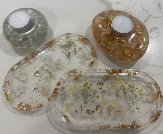 Trınket tray and candle holders preserve flowers