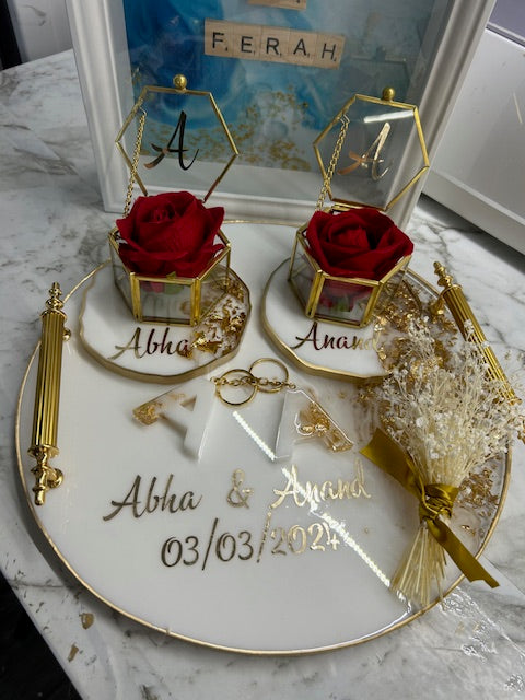 round engagement tray set