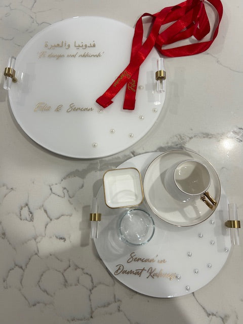 our round engagement set