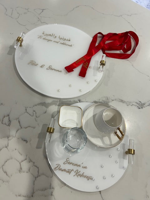 our round engagement set