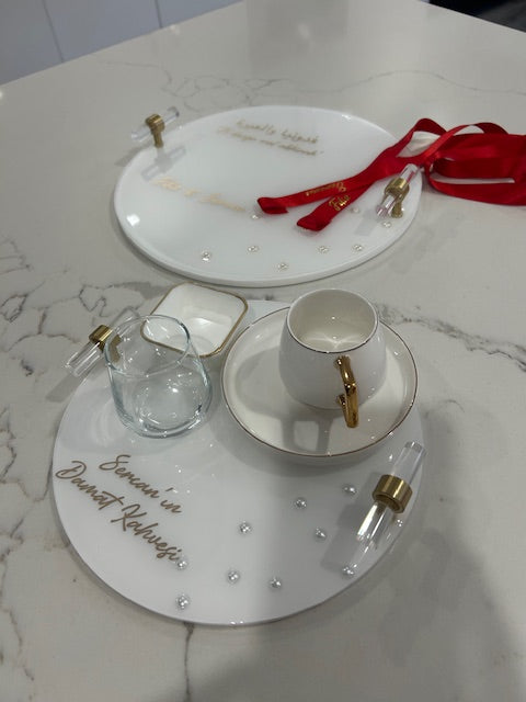 our round engagement set