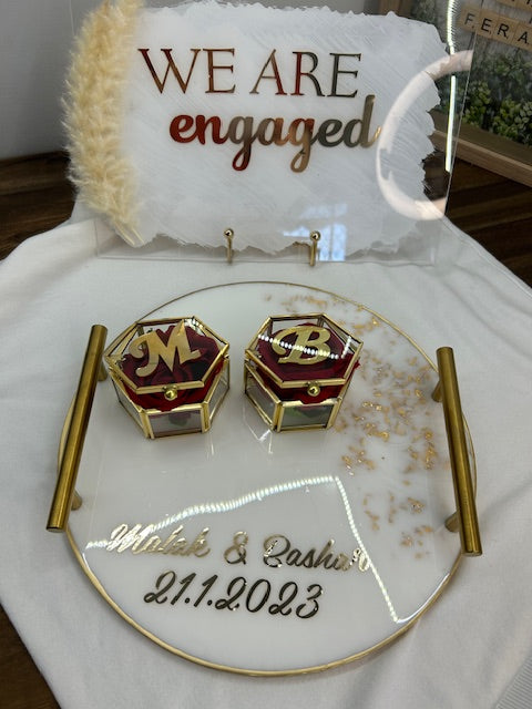 round engagement tray set