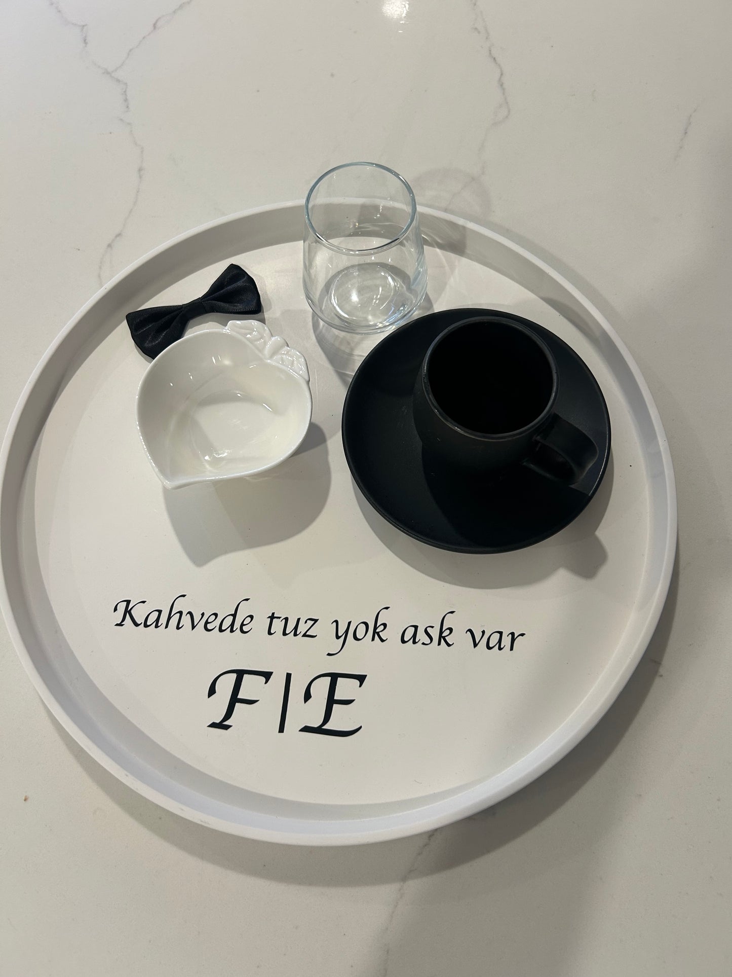 Round  engagement or cofee tray
