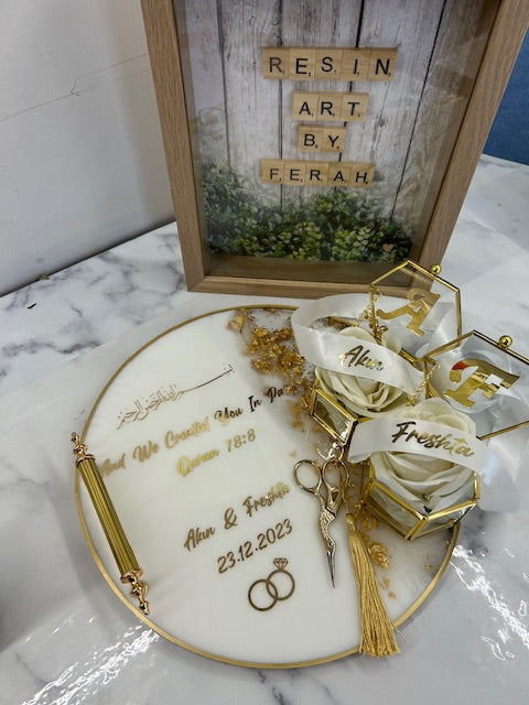 round engagement tray set