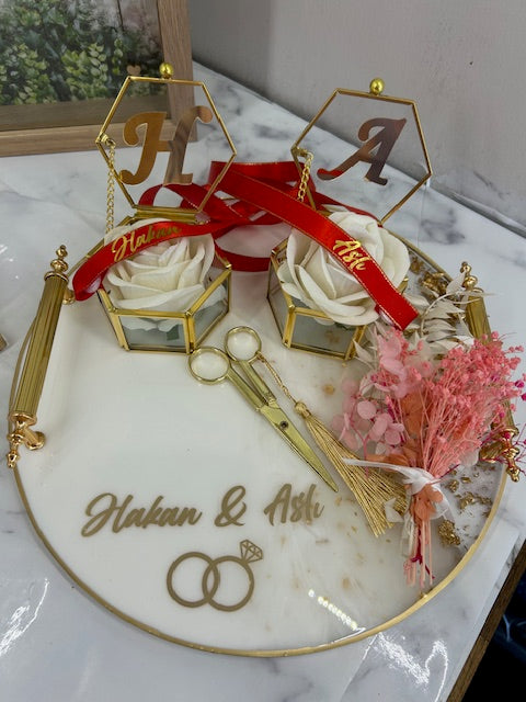 round engagement tray set
