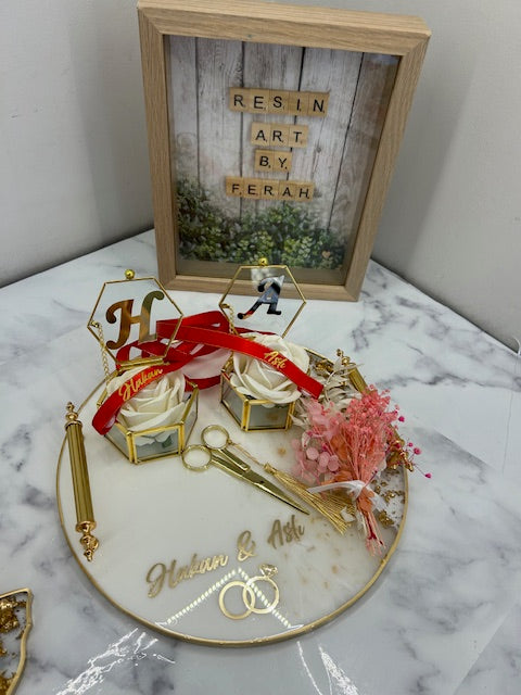 round engagement tray set
