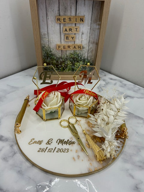 round engagement tray set