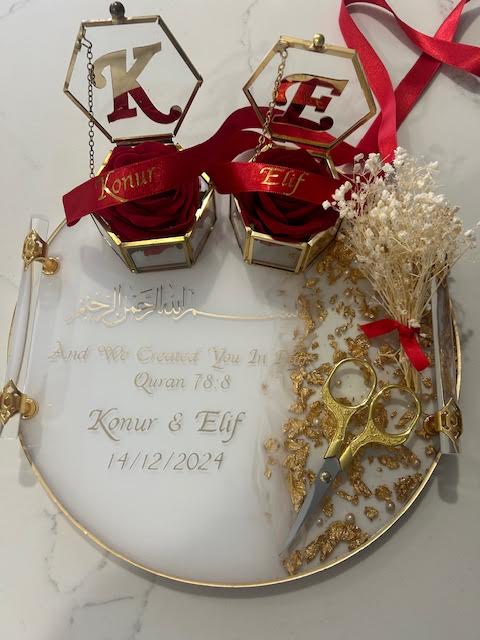 round engagement tray set