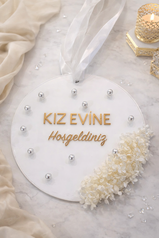 Kiz Evine Hosgeldiniz