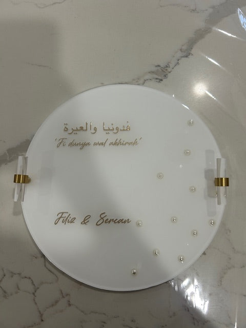 our round engagement set