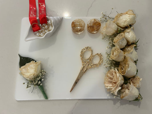 Rose engagement tray