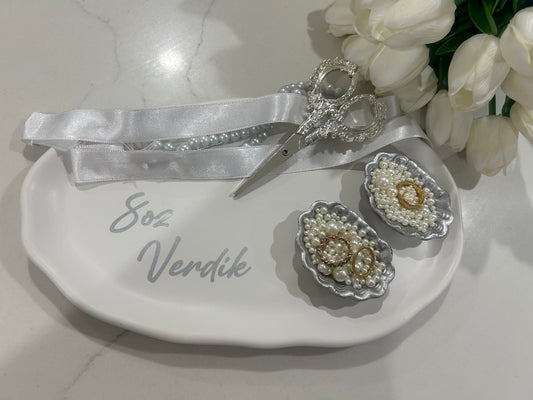 Engagement plate set