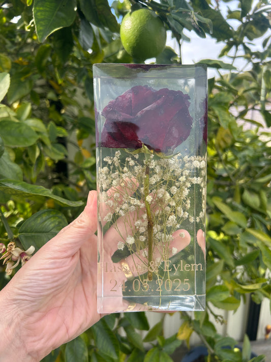 Preserve engagement rose